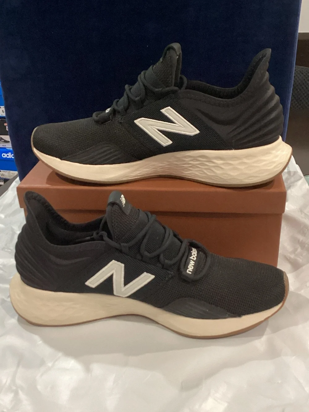 New Balance Fresh Foam Roav Women’s 9.5 Black Running Sneakers NWOB